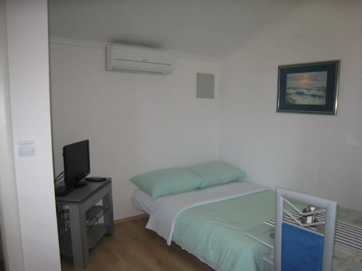 Apartments By The Sea Nin, Zadar - 13133