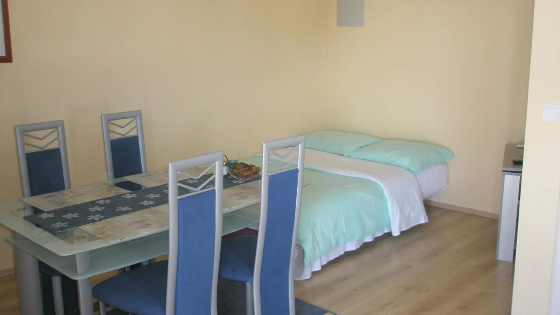 Apartments By The Sea Nin, Zadar - 13133